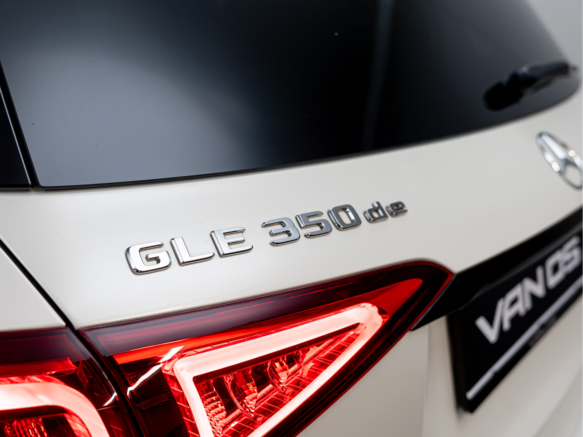 Mercedes-Benz GLE GLE 350 de 4MATIC AMG Line | NIGHT | BTW auto 45353730-16.jpg | Partner Website