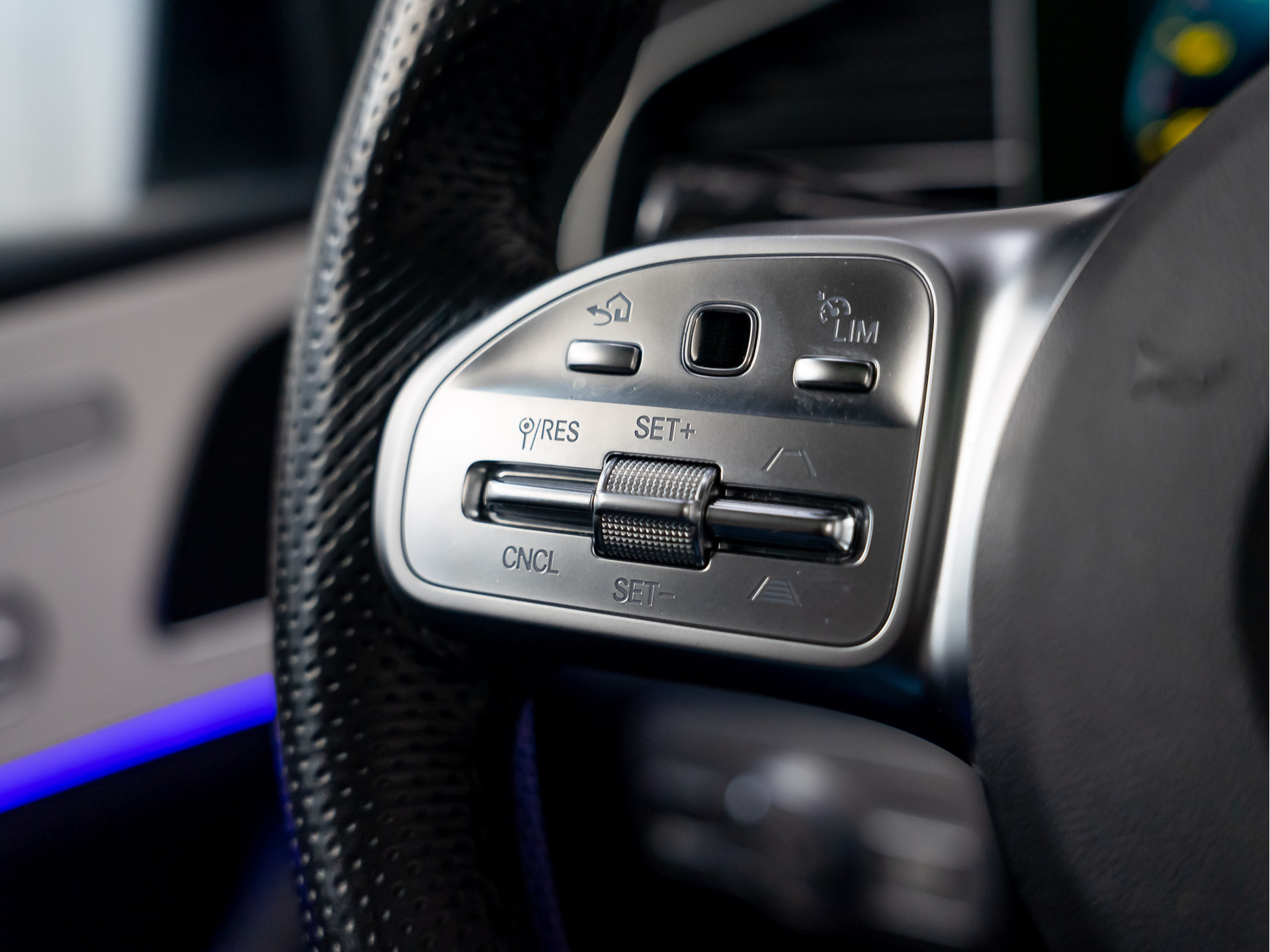 Mercedes-Benz GLE GLE 350 de 4MATIC AMG Line | NIGHT | BTW auto 45353730-17.jpg | Partner Website