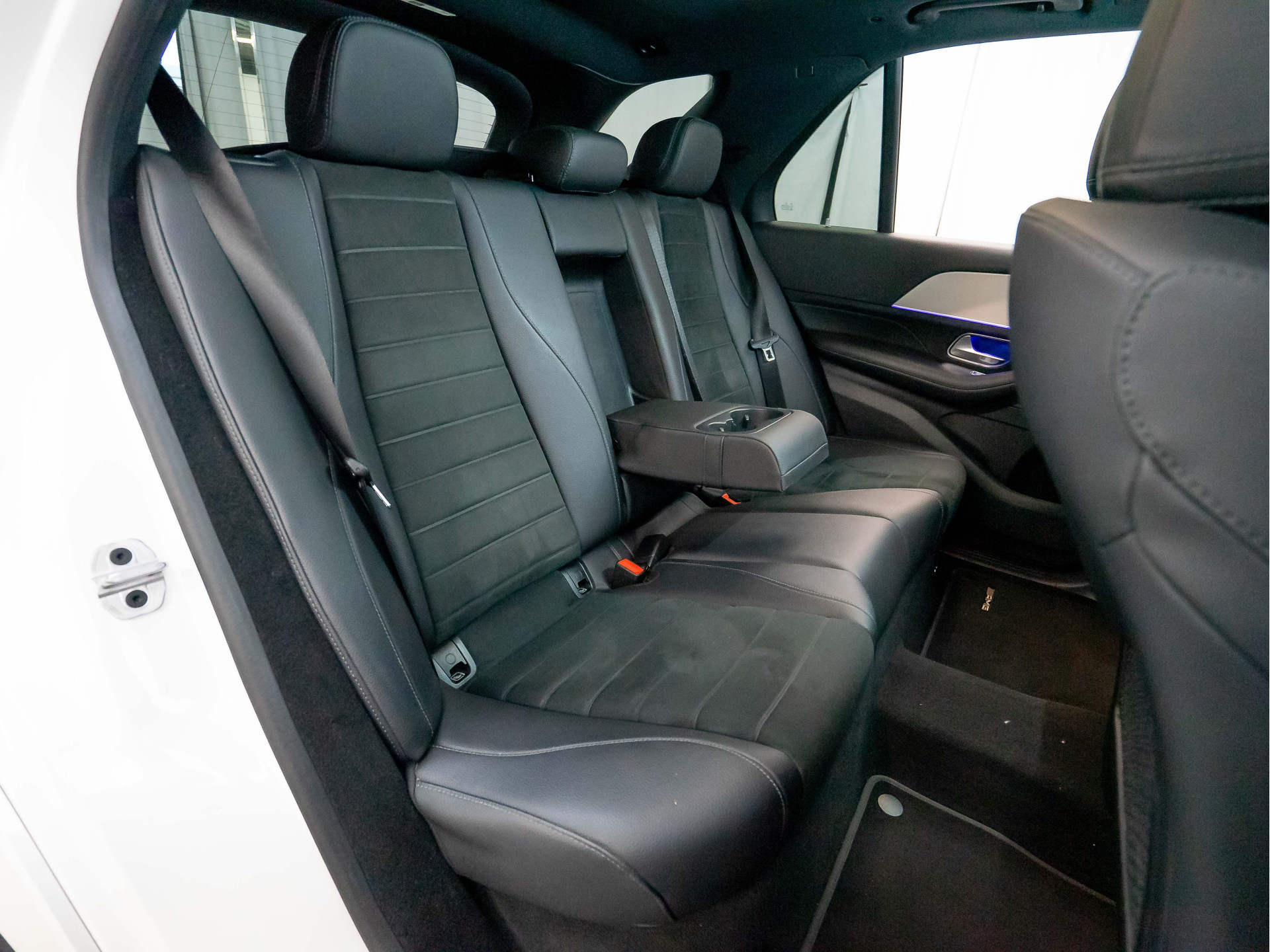 Mercedes-Benz GLE GLE 350 de 4MATIC AMG Line | NIGHT | BTW auto 45353730-22.jpg | Partner Website