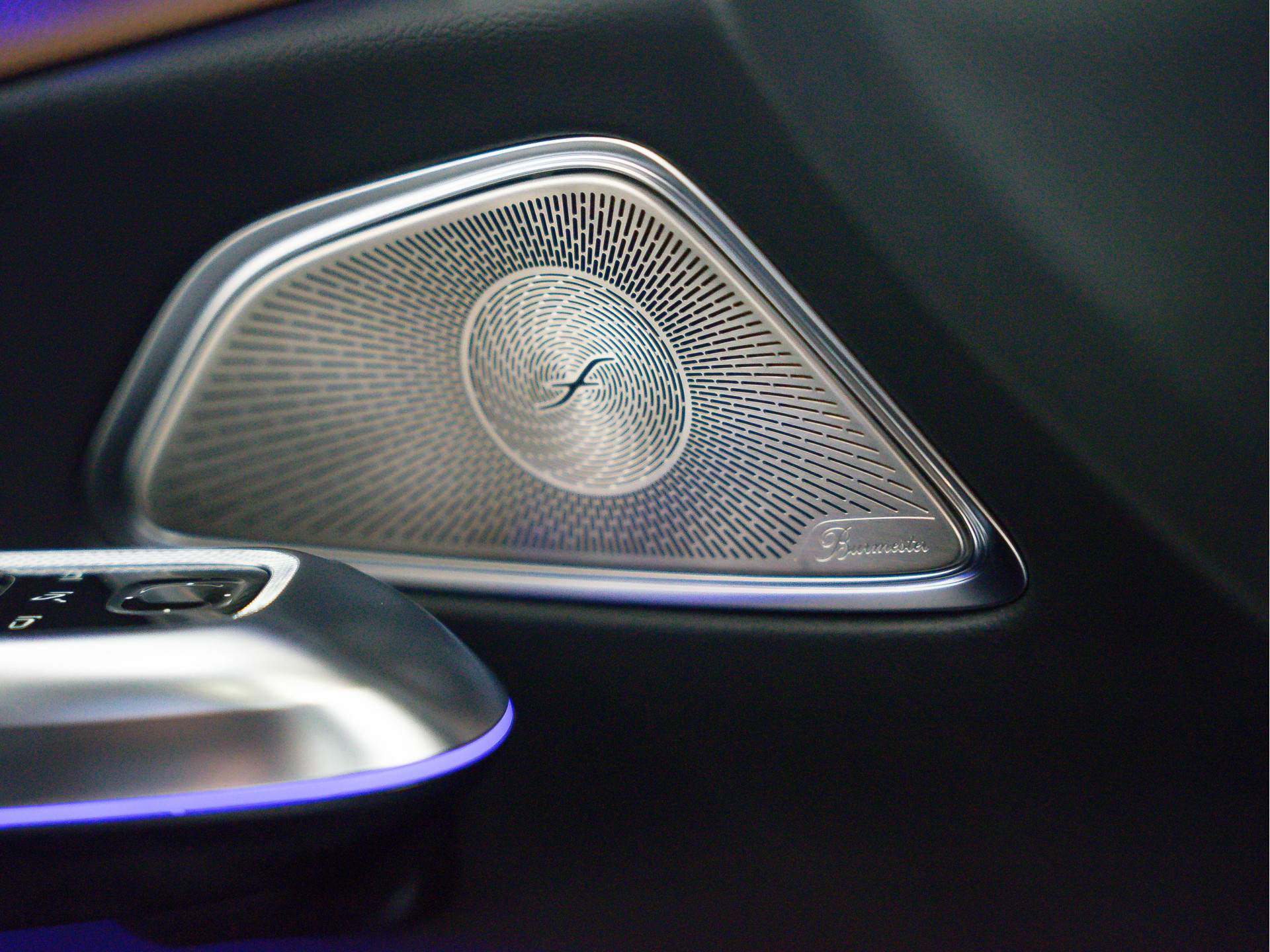 Mercedes-Benz E-Klasse Estate E 300 e Luxury Line | Superscreen | Burmester | Head up | Memory | Trekhaak 48055217-16.jpg | Partner Website