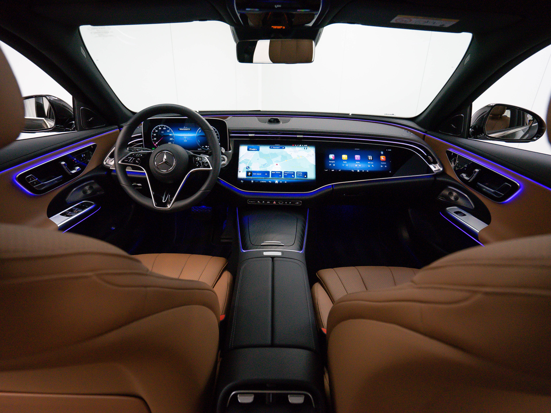 Mercedes-Benz E-Klasse Estate E 300 e Luxury Line | Superscreen | Burmester | Head up | Memory | Trekhaak 48055217-5.jpg | Partner Website