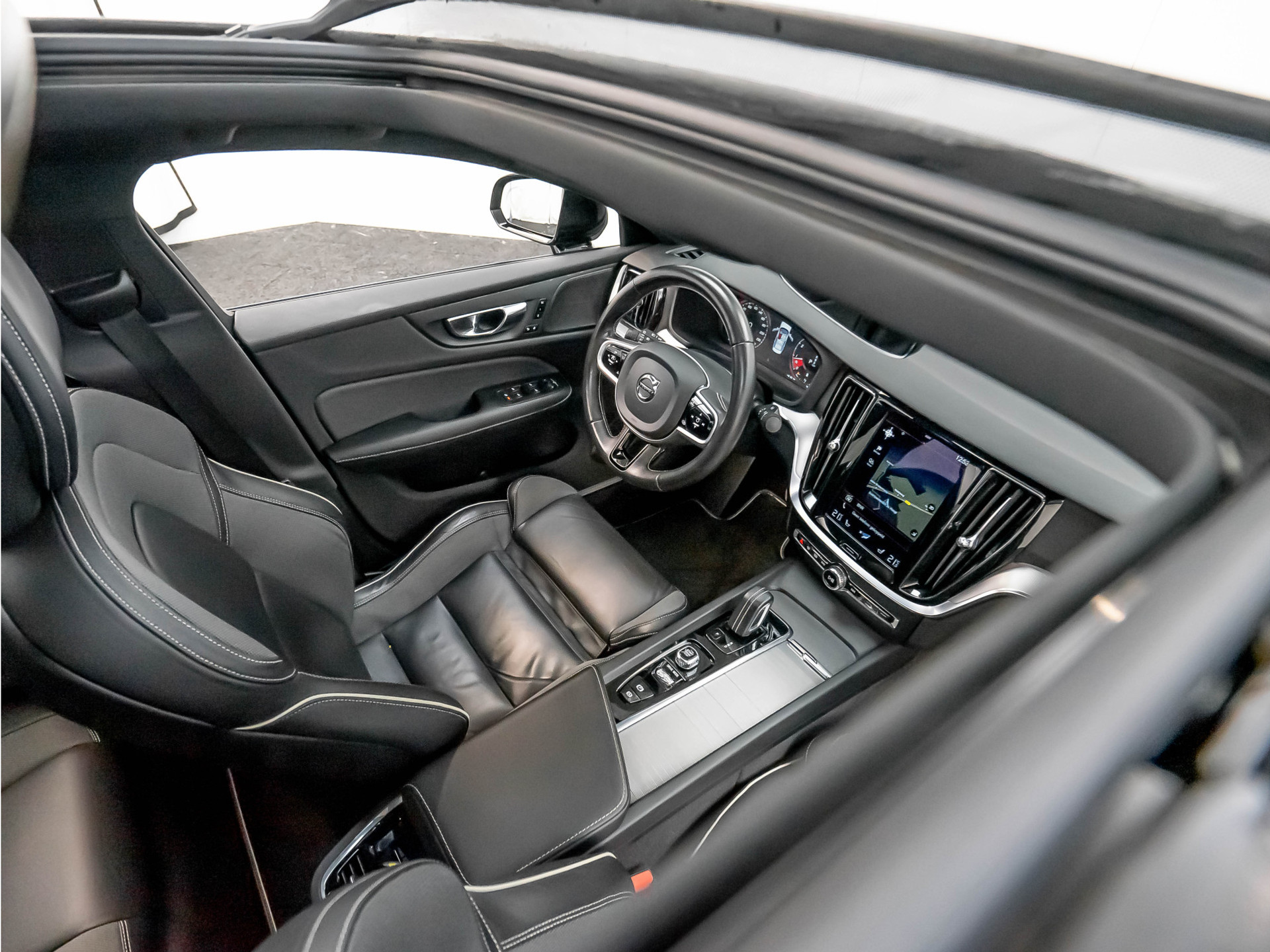 Volvo S60 2.0 B4 Inscription | BTW auto 48690161-12.jpg | Partner Website